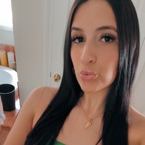 Meet your Posher, Isabel